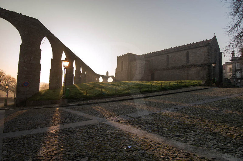 Aqueduto e Igreja de Santa Clara (MN)