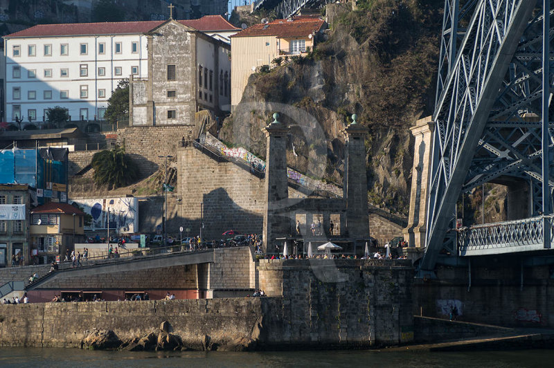 Pilares que Sustentavam a Ponte Pnsil (Imvel de Interesse Pblico)