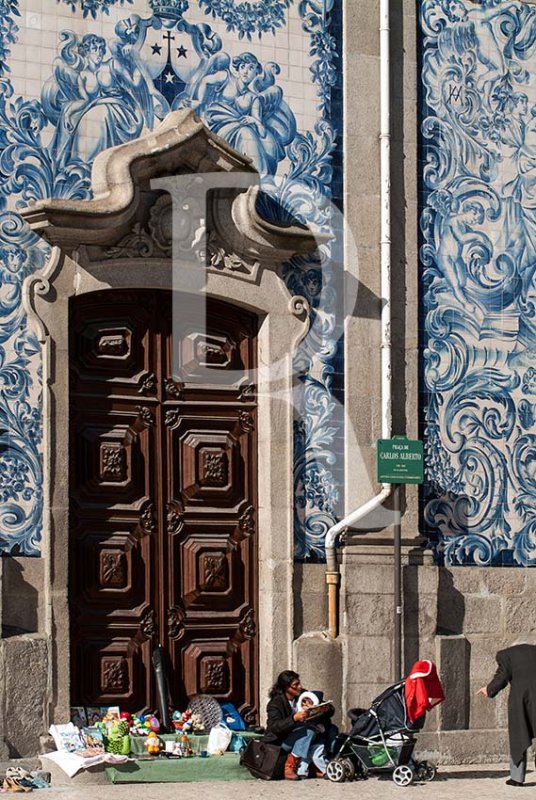  Porta da Igreja...