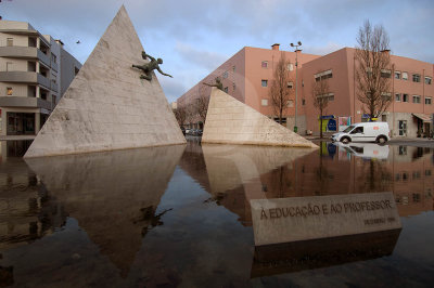 Monumento  Educao e ao Professor