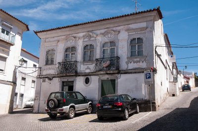 Construes setecentistas e chafariz do Largo 28 de Janeiro (IM)