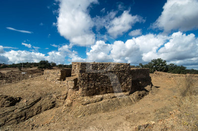 Povoado das Mesas do Castelinho