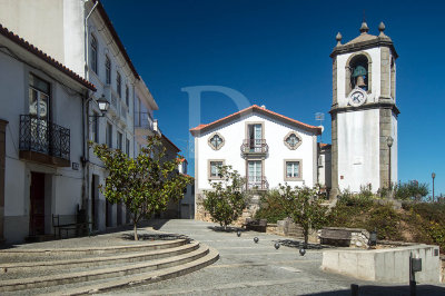 A Torre Sineira da Igreja de So Gens no Lg. Augusto Coimbra