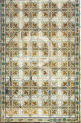 The Tiles of Lisbon Buildings