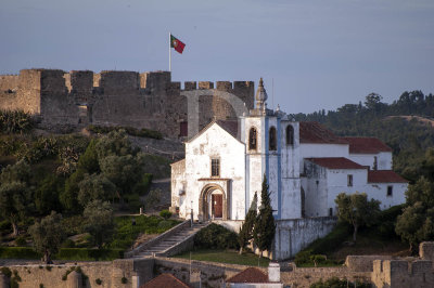 Trechos Romnicos da Igreja de Santa Maria do Castelo e So Miguel (Monumento Nacional)