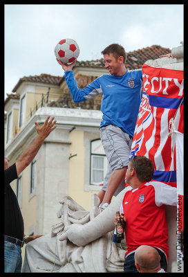 That's what bothers me about the English soccer; they all kick that ball, in the vague hope somewhere will be a forward player.

Ritchie Blackmore*

* (Weston-super-Mare, Somerset, England 14-Apr-1945).
Guitarist and songwriter, who began his professional career as a session musician as a member of the instrumental band The Outlaws and as a backing musician of pop singers. Blackmore was also one of the original members of Deep Purple, playing jam-style rock music which mixed simple guitar riffs and organ sounds.