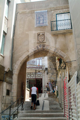 Muralhas de Coimbra incluindo o Arco Pequeno de Almedina (MN)