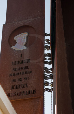 Monumento a Pablo Neruda, por Jos Aurlio