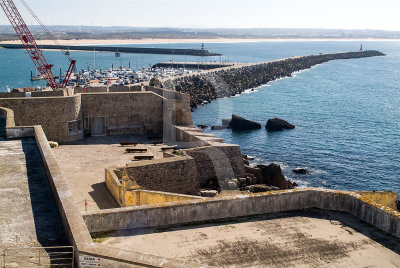 A Fortaleza e o Portinho do Revez