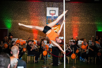 Pole Fitness en Fanfaremuziek In  Hagestein
