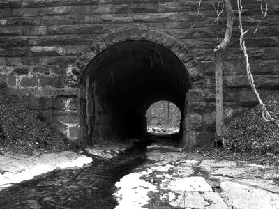 Black and White Tunnel