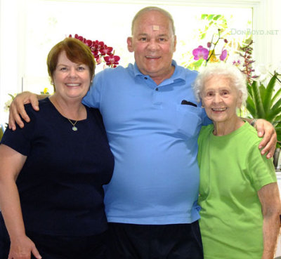 June 2014 - Karen and Don with her mom Esther at Wendy and Jim's home