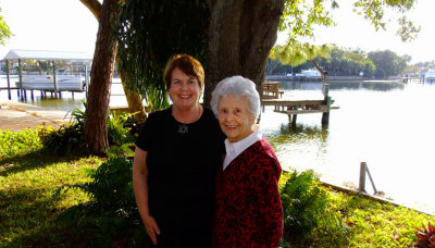 December 2014 - Karen with her mom Esther in Wendy and Jim's backyard