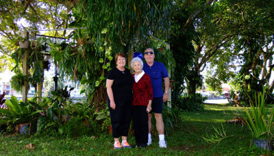 December 2014 - Karen, her mom Esther and Don in Wendy and Jim's backyard