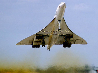 1988 - British Airways Concorde G-BOAE rocketing off runway 9-left at MIA