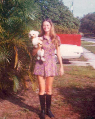 1975 - Dorothy Walling and Pepe in Hollywood
