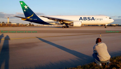 January 2008 - Dan Brownlee shooting ABSA Cargo B767-316F(ER) at MIA