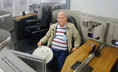 MIA Airfield Tour - Don sitting the 1st class section of American Airlines B777-323(ER) N730AN
