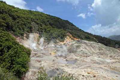 SmokeVentsSoufriereVolcanoStLucia8789.jpg