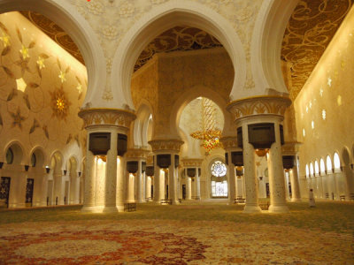 Inside Syed Zayad Grand Mosque, Abu Dhabi, UAE.