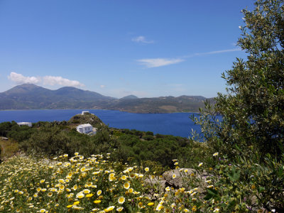 Trek from Plaka to Klima.