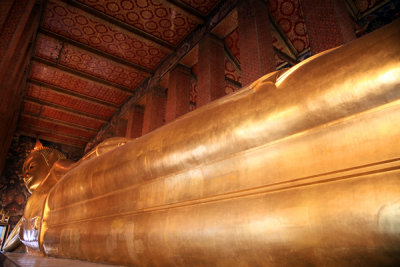 Reclining Buddha, Wat Po, Bangkok, Thailand.