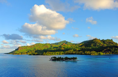 Maroe Bay, Huahine.