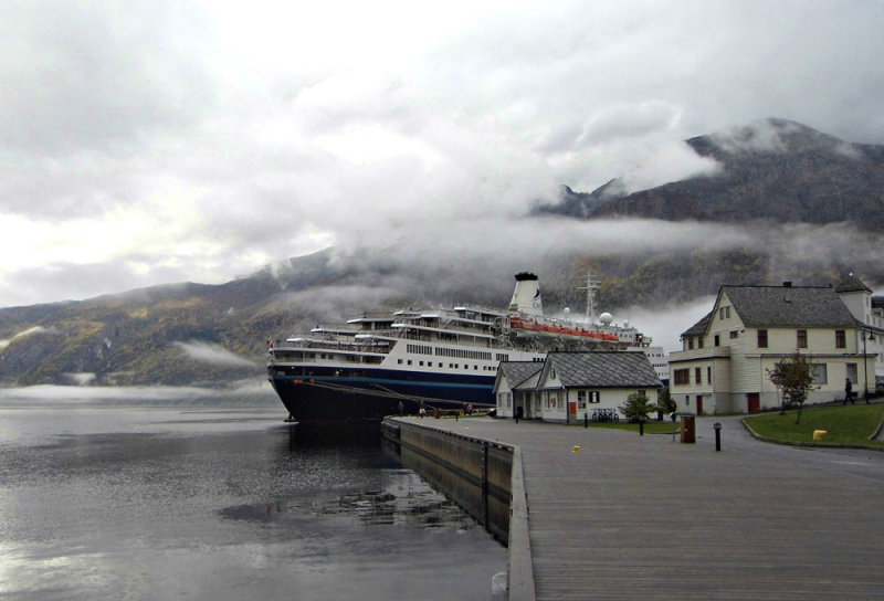 EIDFJORD HARBOUR