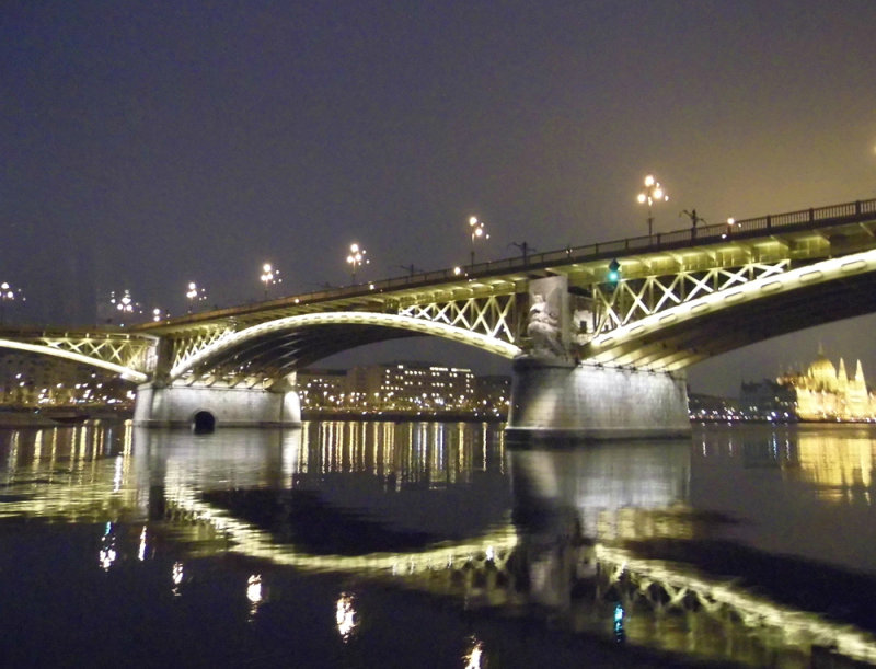 MARGIT BRIDGE REFLECTIONS