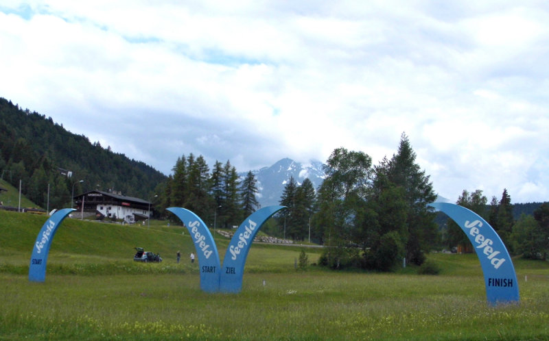 CROSS-COUNTRY SKIING FINISHING LINE