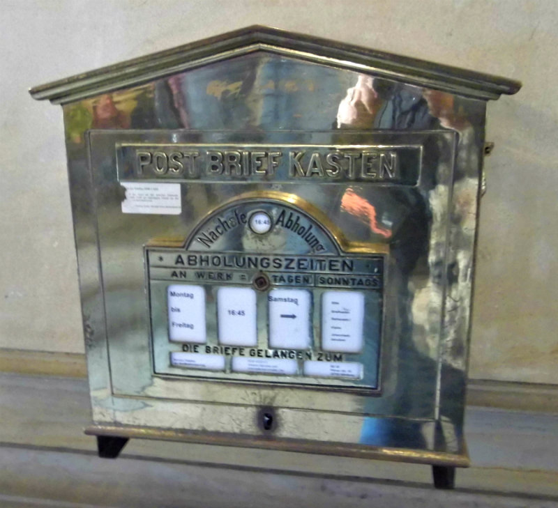 TOWN HALL POSTBOX