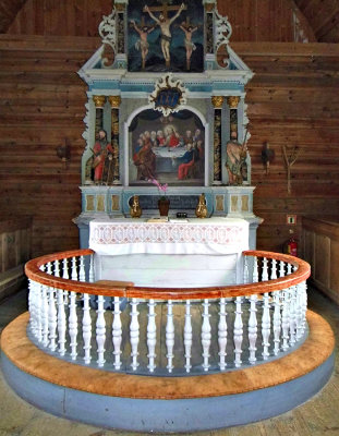 CHURCH ALTAR AT OLDEN