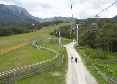 START OF THE HIKERS' PATH BY THE ALPINE COASTER