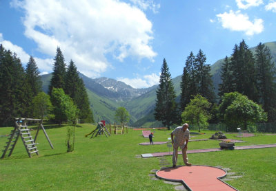 MINIGOLF IN THE MOUNTAINS  . 1