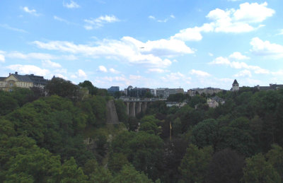VIEW OVER THE PETRUSSE RIVER VALLEY PARK