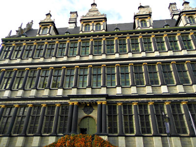 TOWN HALL RENAISSANCE SECTION 