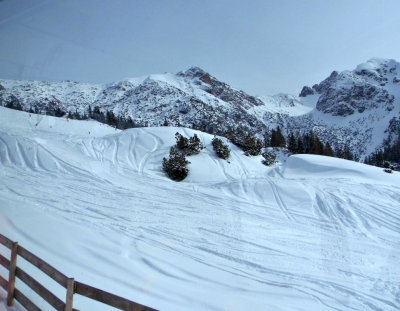 Ski track patterns