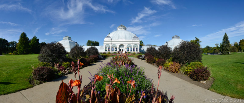 Botanical_Gardens_ext_pan_2013.jpg