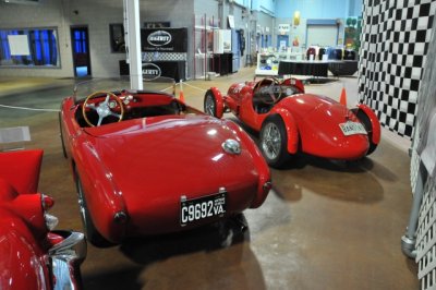 1955 Siata 300 BC Sport Spider, left, and 1947 Bandini Siluro (2813)