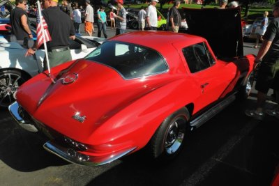 Chevrolet Corvette Sting Ray (two words for C2) (7766)