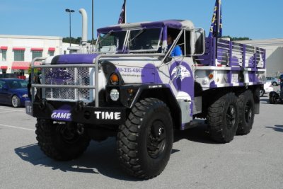 Former military truck, with paint job honoring the Baltimore Ravens (8701)