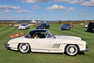 POSTWAR SPORTS & RACING - OPEN, BEST IN CLASS, 1963 Mercedes-Benz 300 SL Roadster, Frank Spellman, Chevy Chase, MD (5365)