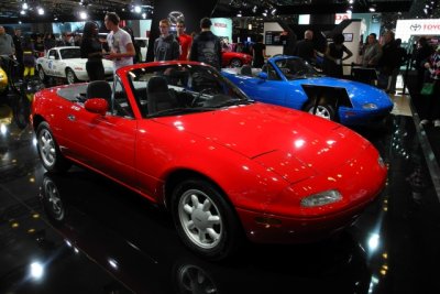 1990 Mazda MX-5 Miata, 15th MX-5 built, one of three displayed during global debut at 1989 Chicago Auto Show (1715)