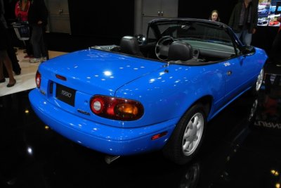 1990 Mazda MX-5 Miata, 14th MX-5 built, one of three displayed during global debut at 1989 Chicago Auto Show (1726)