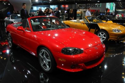 2004 MazdaSpeed MX-5, the 700,000th MX-5 built: Only 5,142 turbocharged MazdaSpeed MX-5s were built, over 2 model years. (1861)