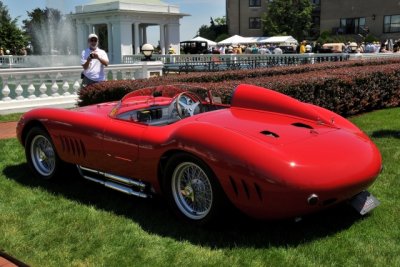 1957 Maserati 300S, owner: Herb Wolfe, Englewood, NJ -- Rolling Sculpture Award (7109)
