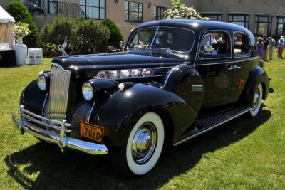 1940 Packard Model 1806 Club Sedan, owners: James C. Keener & Robert Shingle, Jr., Lancaster, PA -- American Spirit Award (7355)
