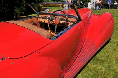1947 Delahaye 135M Roadster by Figoni et Falaschi, owners: Robert & Sandra Bahre, Alton, NH -- The Hotel Hershey Award (7450)