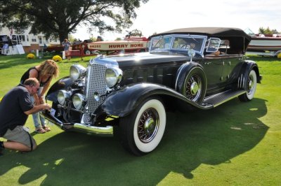 1933 Chrysler Imperial CL Dual Windshield Phaeton by LeBaron, owners: David & Lorie Greenberg, Hewlett Harbor, NY (9157)