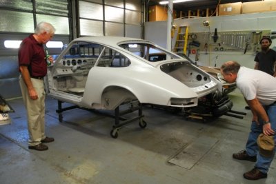Porsche restoration in progress (3926)